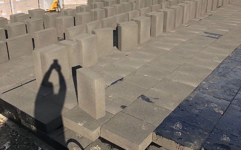 Chantier de rénovation d'étanchéité sur toiture plate